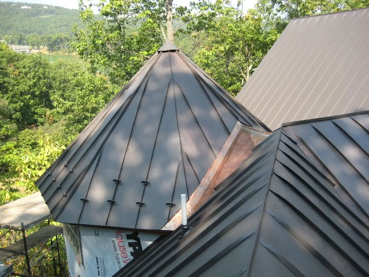 Professional Gutter Cleaning by Craftsman Roofing in Ludington